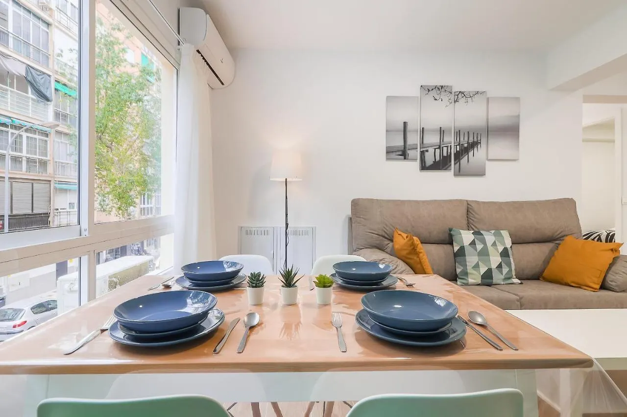 C29 Beutiful & Shiny 4 Bdrm Apartment Malaga Spain