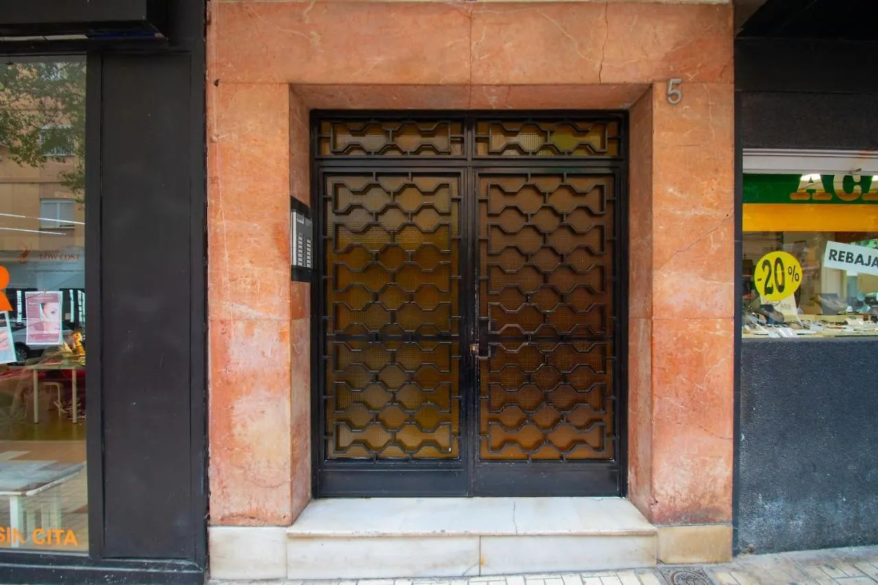 C29 Beutiful & Shiny 4 Bdrm Apartment Malaga 0*,