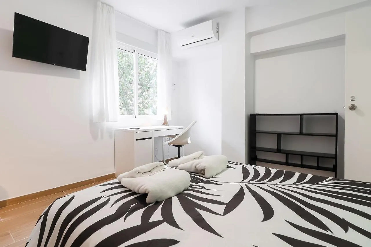 C29 Beutiful & Shiny 4 Bdrm Apartment Malaga
