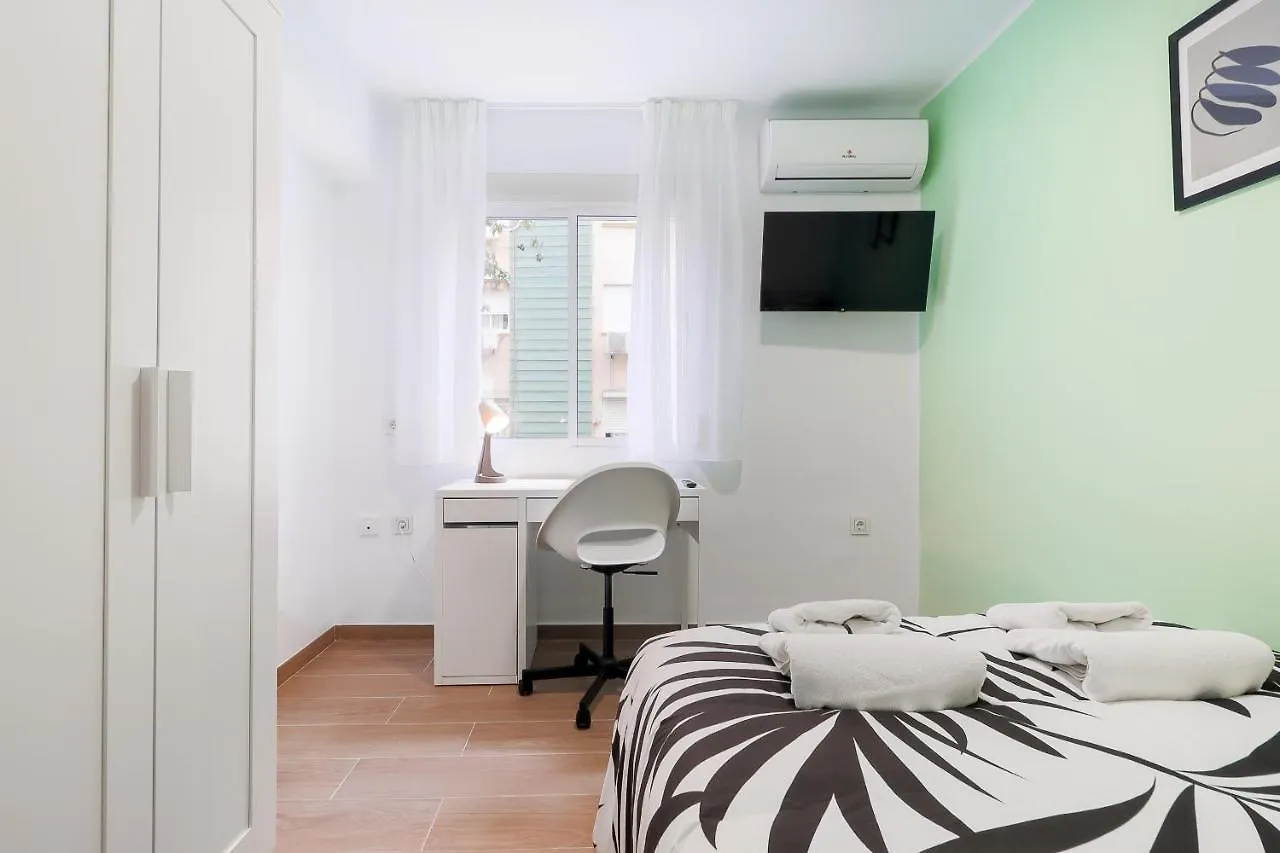 C29 Beutiful & Shiny 4 Bdrm Apartment Malaga