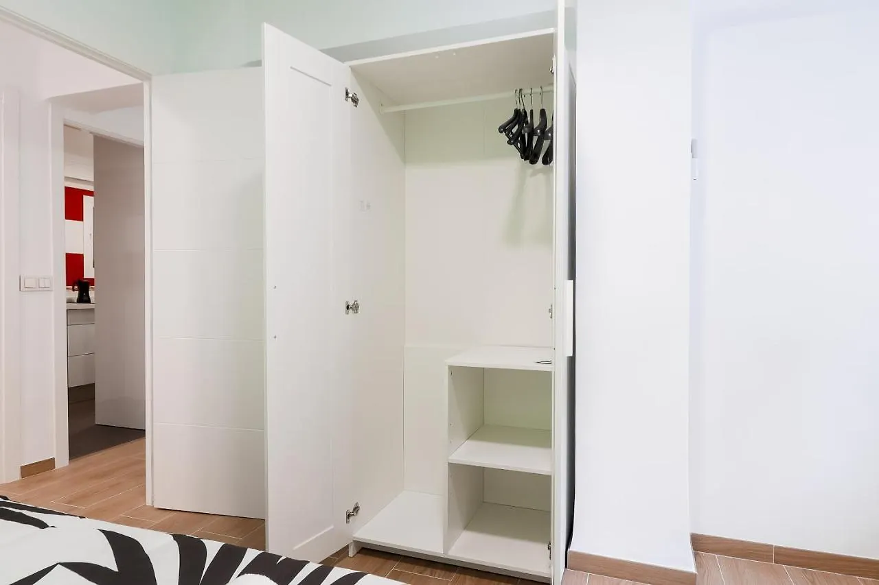 C29 Beutiful & Shiny 4 Bdrm Apartment Malaga 0*,  Spain