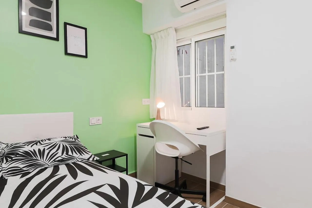 C29 Beutiful & Shiny 4 Bdrm Apartment Malaga