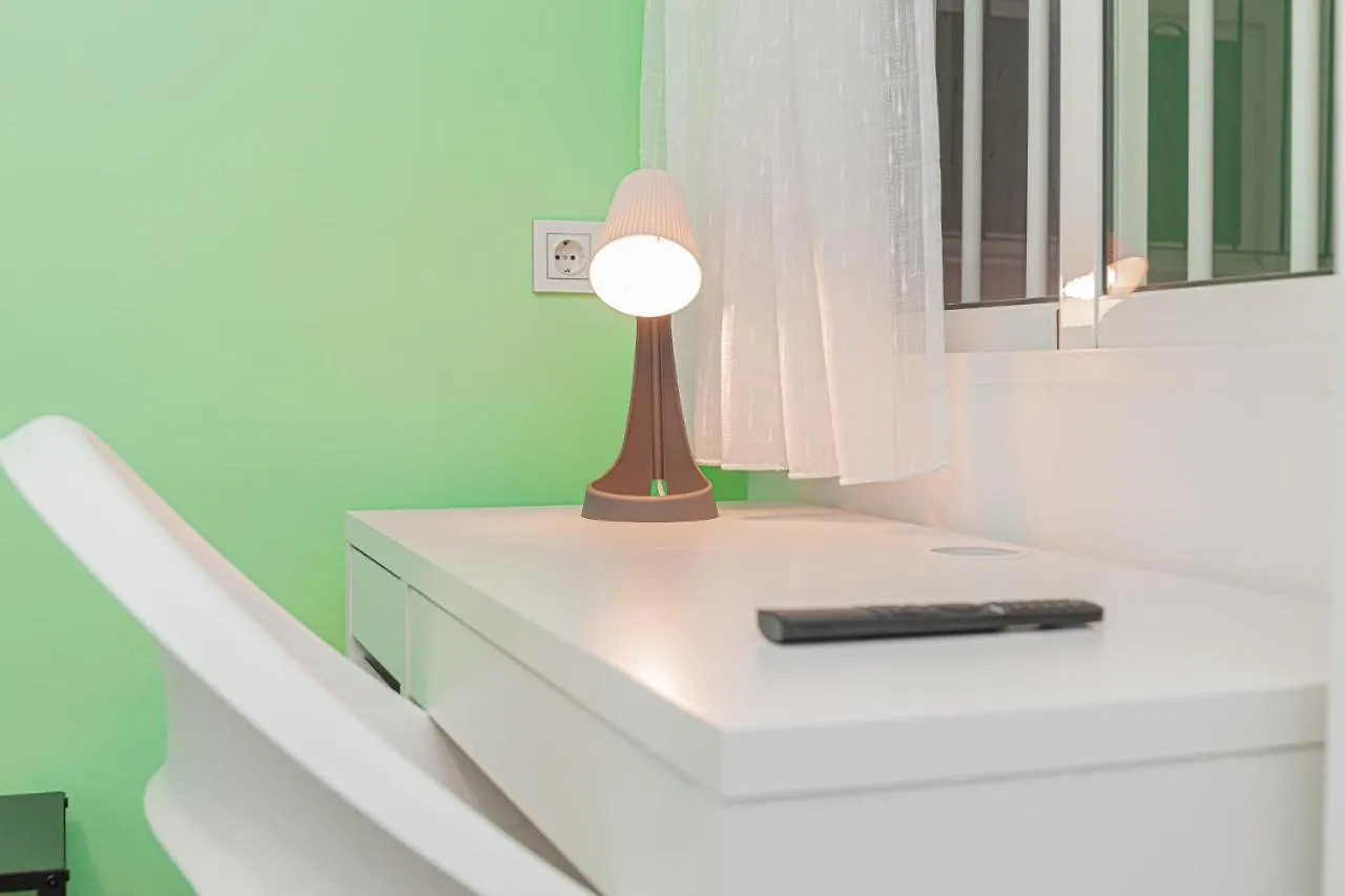 C29 Beutiful & Shiny 4 Bdrm Apartment Malaga Spain